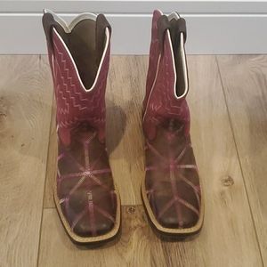 Girls Pink Ariat boots Size 1